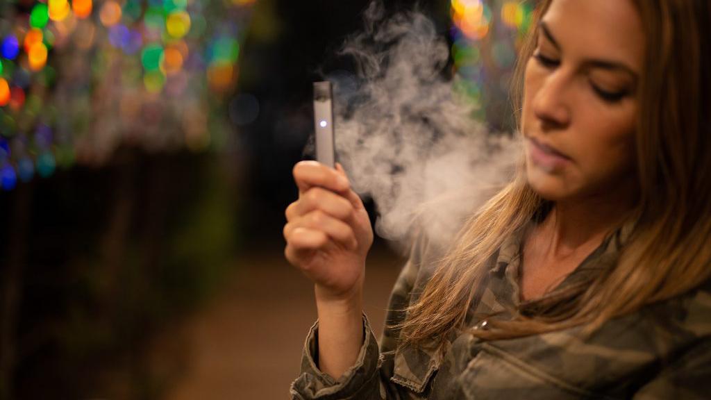 9 Pros and Cons of Vaping You Should Know